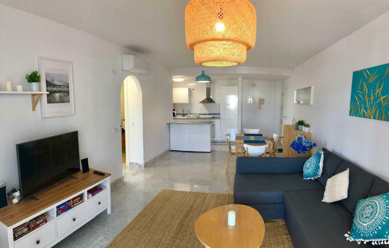Bright Apartment 300M From The Beach Sitio de Calahonda Exterior photo