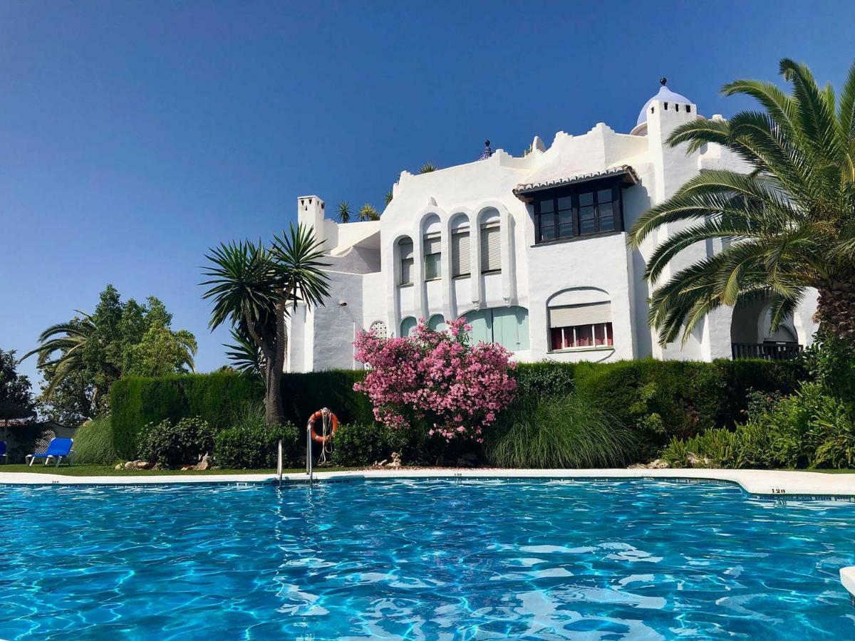 Bright Apartment 300M From The Beach Sitio de Calahonda Exterior photo